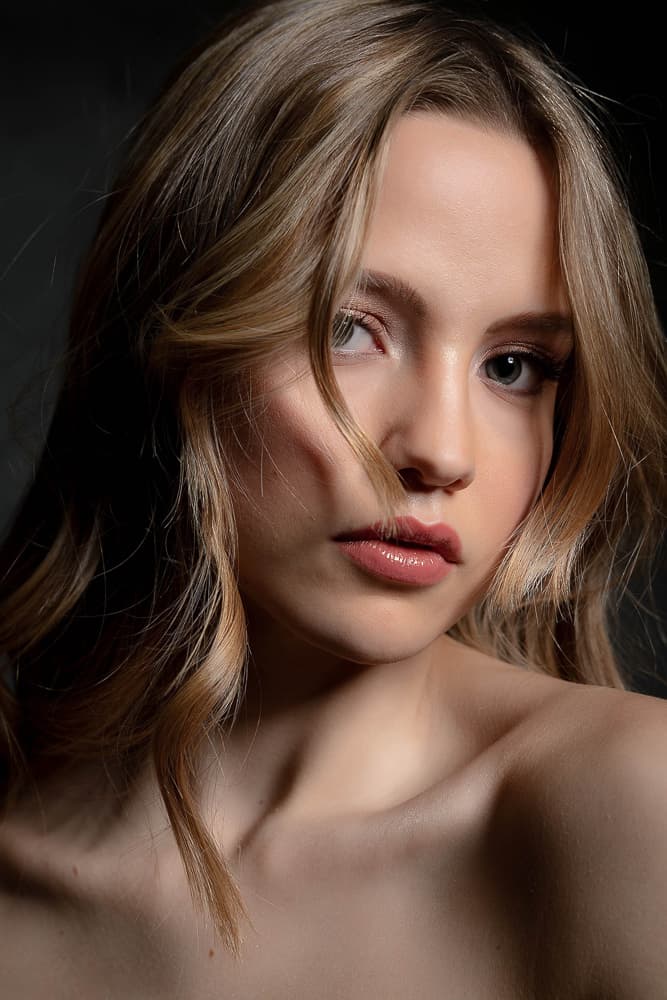 The Art of Soft Glam in Editorial